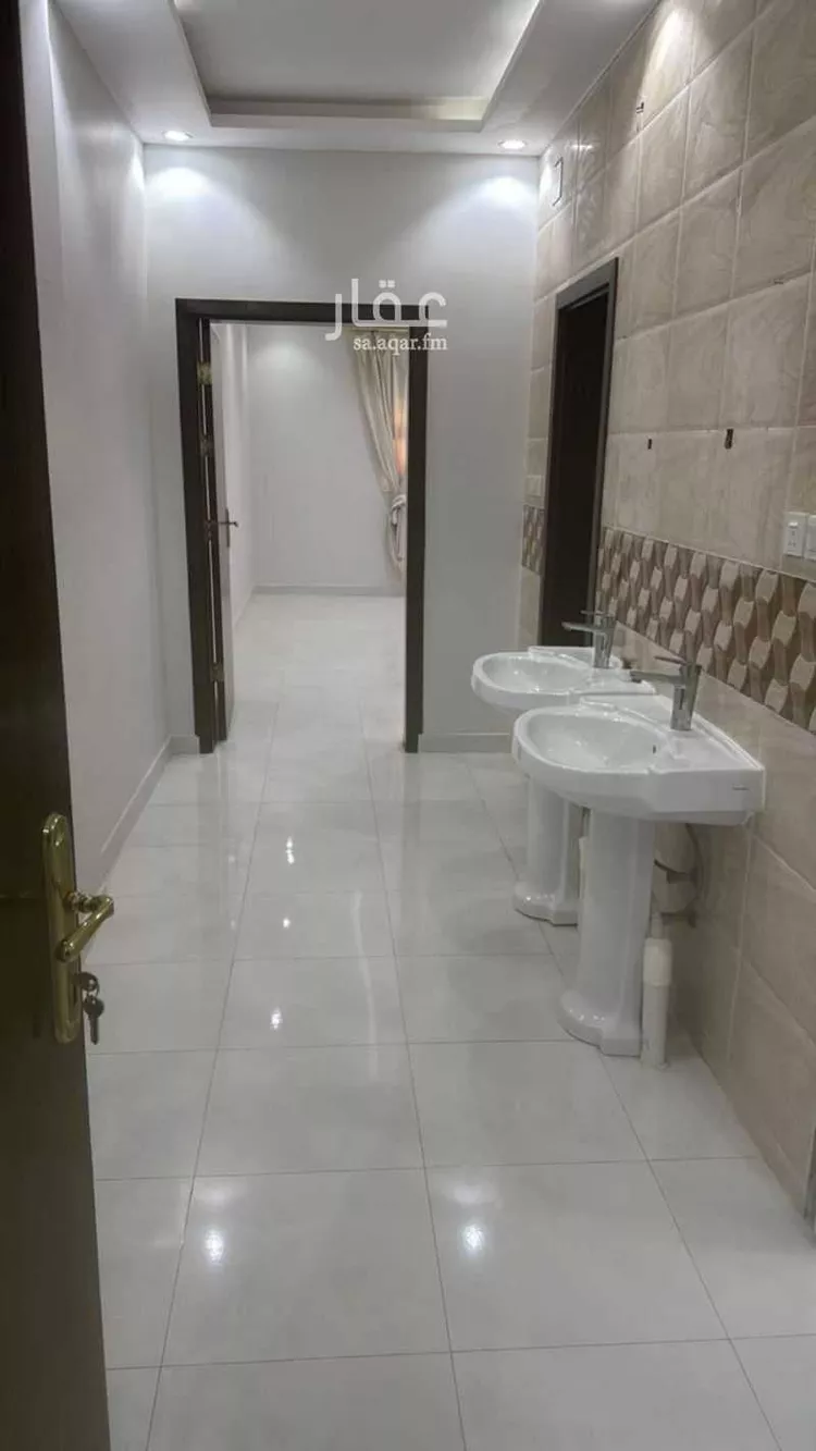 شقة للإيجار في شارع طريق الملك فهد, حي المصيف, مدينة الباحة, منطقة الباحة صورة 2