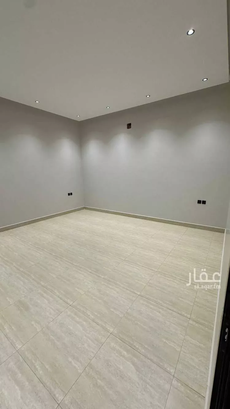 Floor for Sale in Riyadh King Faisal 8
