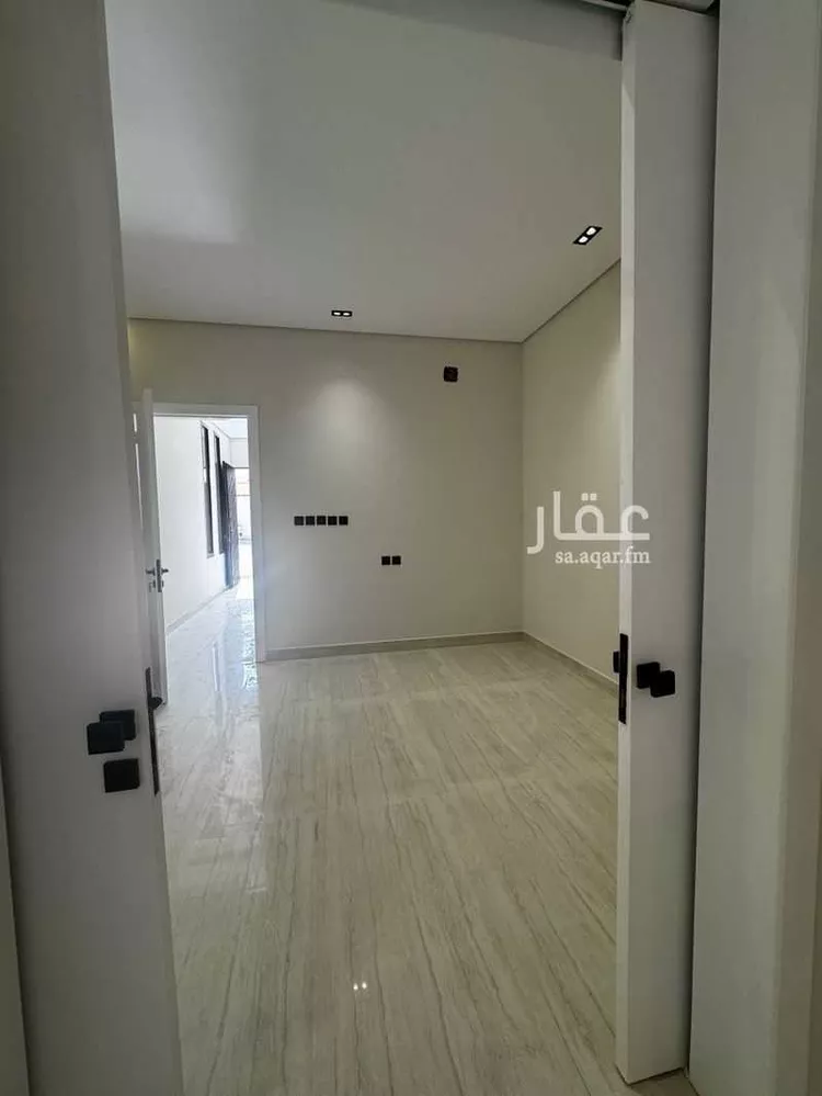 دور للبيع في شارع الحسن الرقي, حي طويق, مدينة الرياض, منطقة الرياض صورة 2