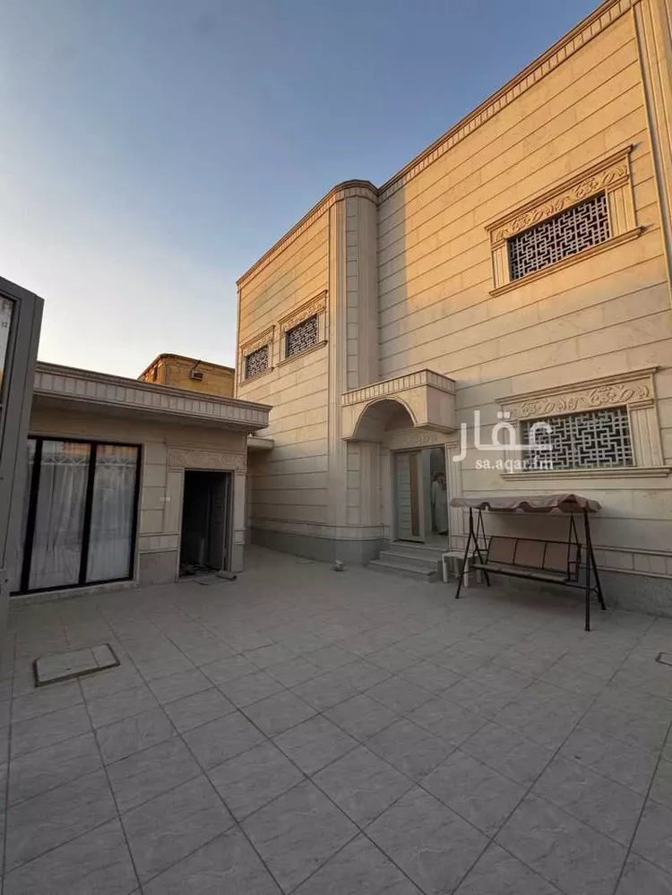 فيلا للبيع في شارع سعيد بن بيشان, حي بدر, مدينة الرياض, منطقة الرياض صورة 2