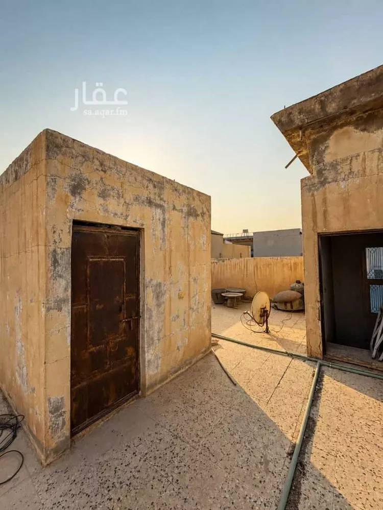 فيلا للبيع في شارع ربيعة بن خويلد, حي ظهرة البديعة, مدينة الرياض, منطقة الرياض صورة 2