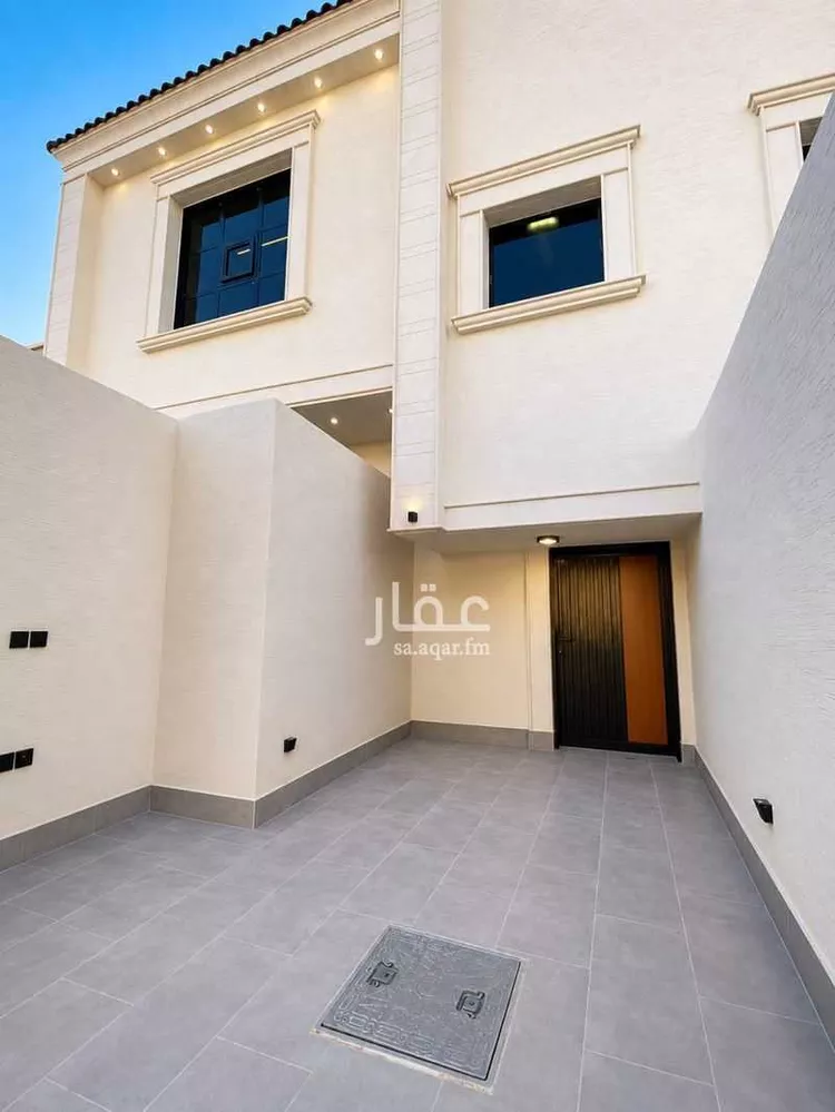دور للبيع في شارع أبي بكر بن الوكيل, حي بدر, مدينة الرياض, منطقة الرياض صورة 3