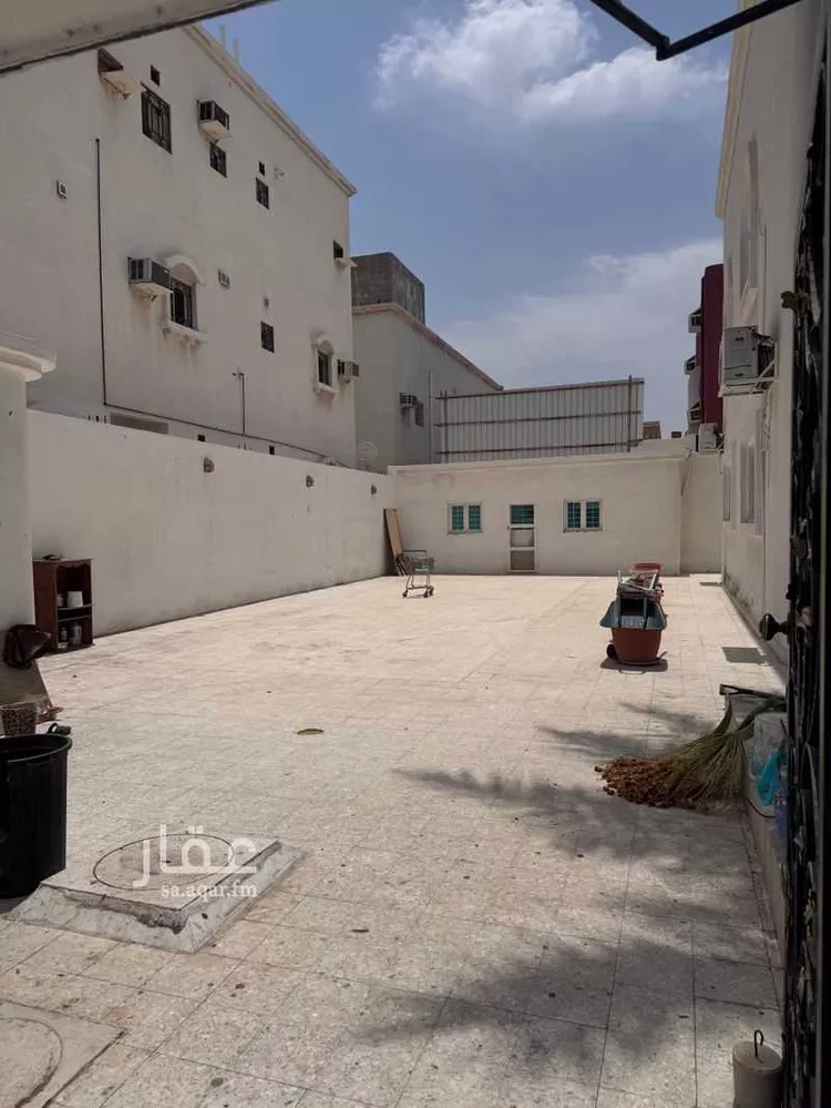 فيلا للبيع في شارع عبدالرحمن بن عقبة ، حي الربيع ، جدة ، جدة صورة 2