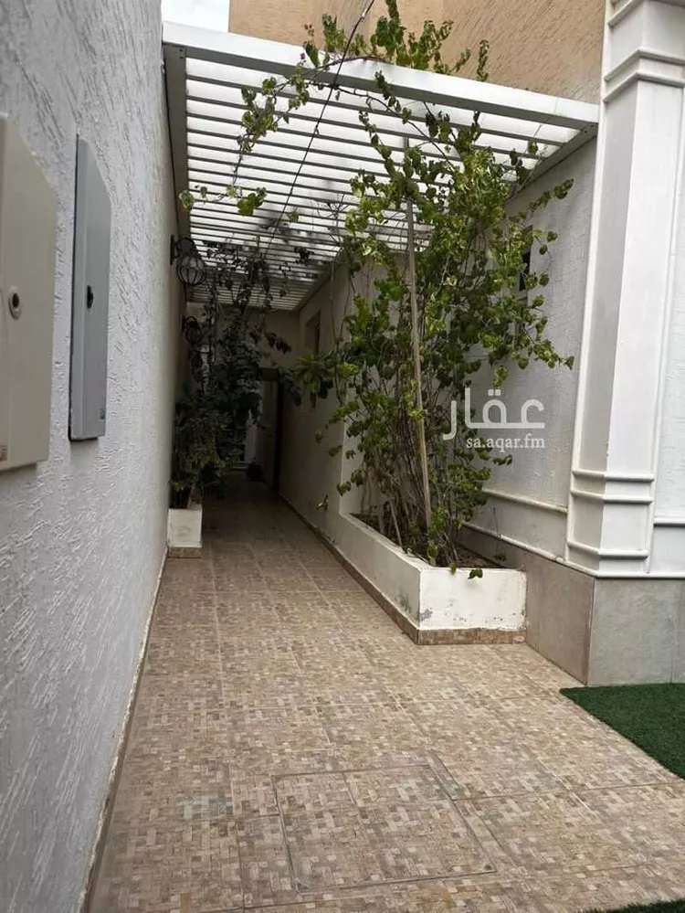 فيلا للبيع في شارع أحمد بن سعد, حي القيروان, مدينة الرياض, منطقة الرياض صورة 3