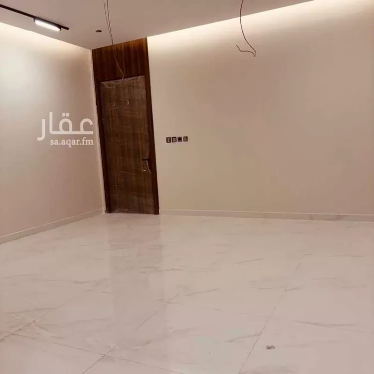 شقة للبيع في شارع الانوار, حي البحيرة, مدينة الخبر, المنطقة الشرقية