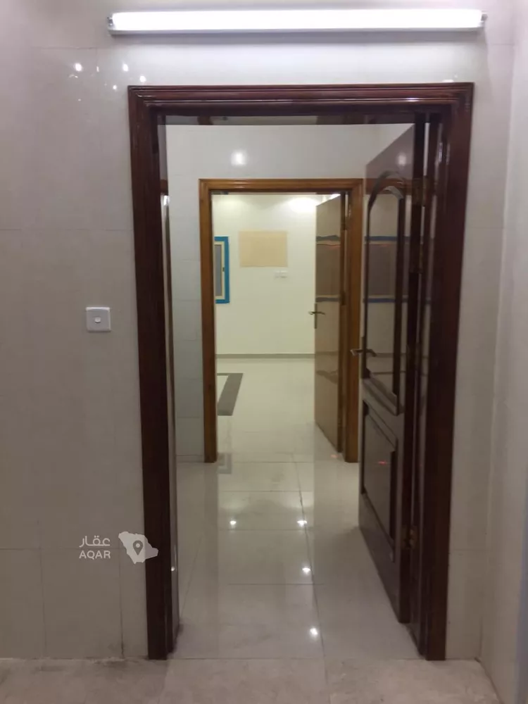 شقة للإيجار في شارع 212983, حي السوق, مدينة الباحة, منطقة الباحة صورة 4
