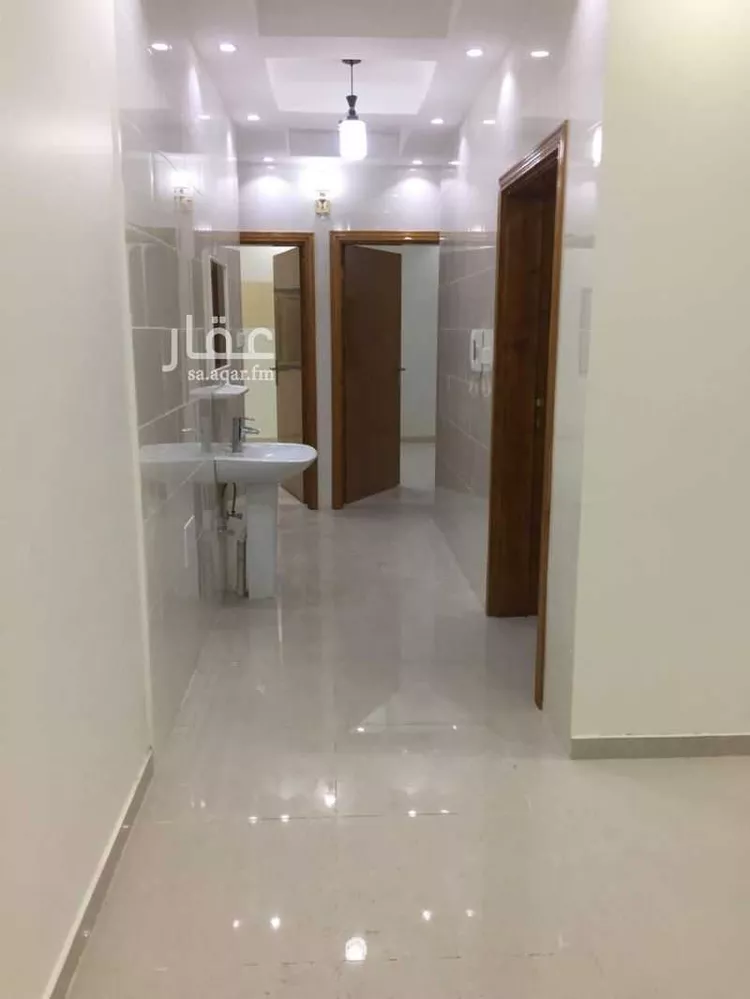 شقة للإيجار في شارع 4443256, حي السوق, مدينة الباحة, منطقة الباحة صورة 5