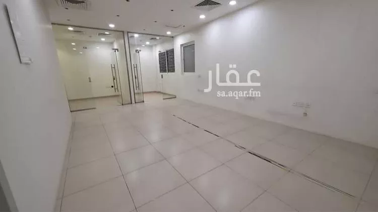 مكتب تجاري للإيجار في شارع الملك عبدالعزيز ابن عبدالرحمن سعود, حي السليمانية, مدينة الرياض, منطقة الرياض صورة 3