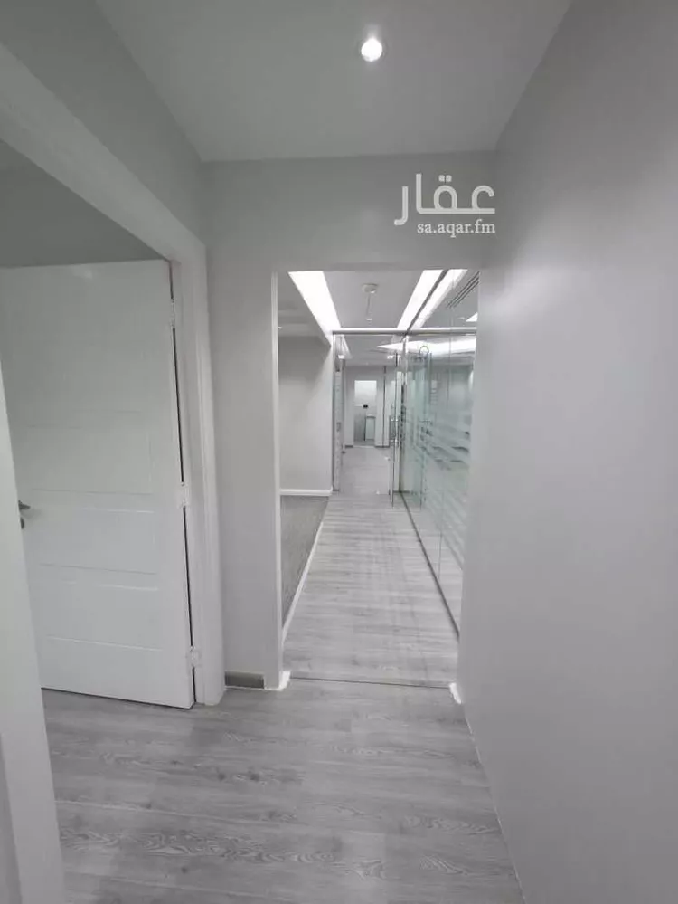 مكتب تجاري للإيجار في شارع الملك عبدالعزيز ابن عبدالرحمن سعود, حي السليمانية, مدينة الرياض, منطقة الرياض صورة 5