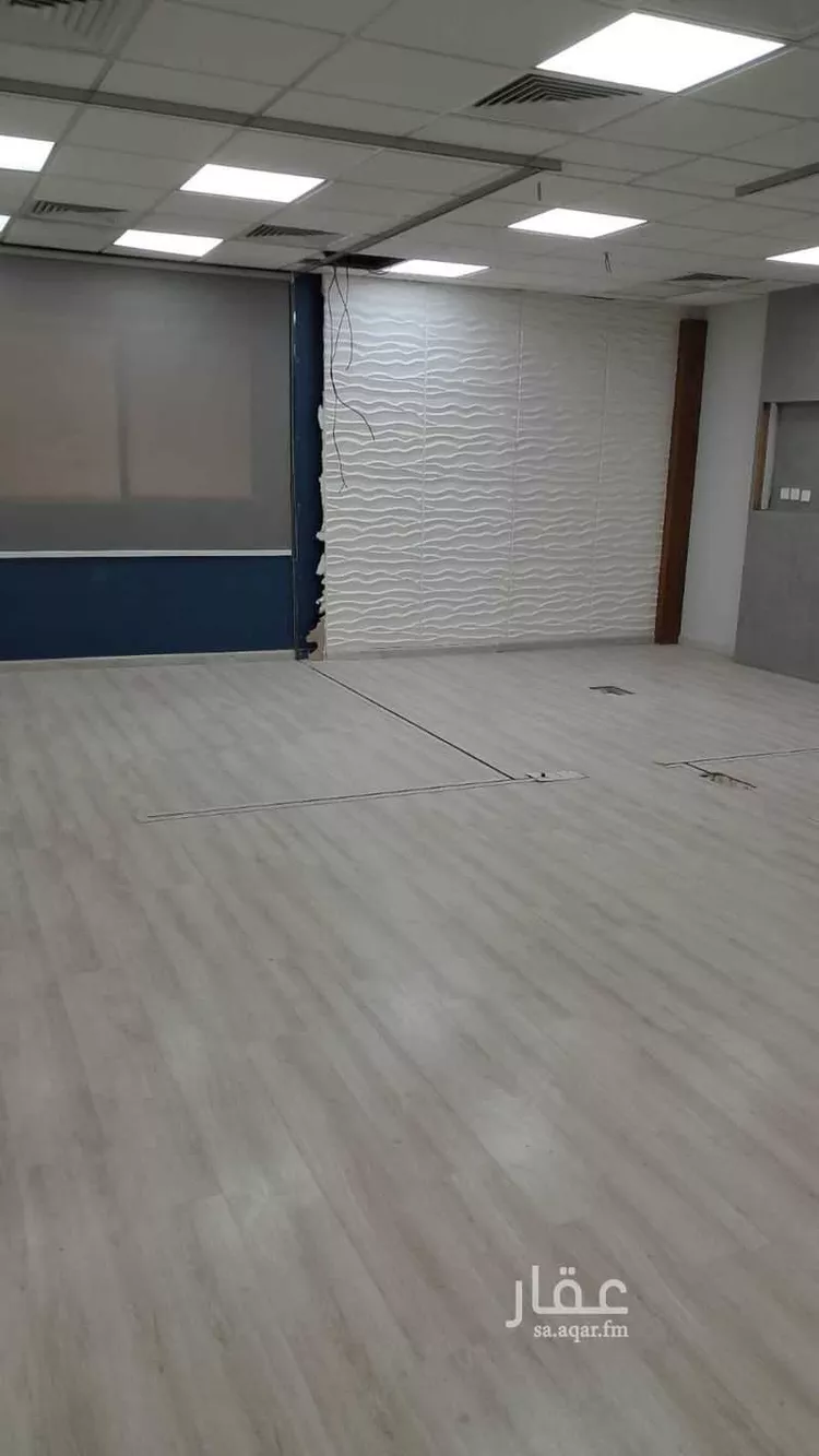 مكتب تجاري للإيجار في شارع صلاح الدين الايوبي, حي الملك عبدالعزيز, مدينة الرياض, منطقة الرياض صورة 3