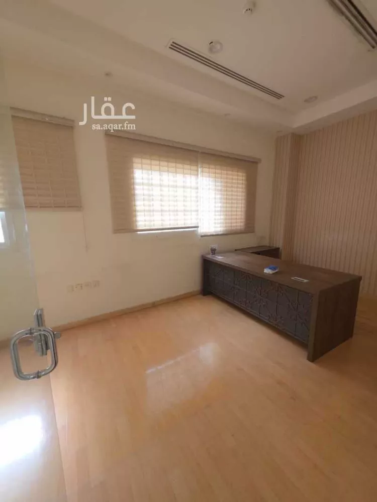 مكتب تجاري للإيجار في شارع الملك عبدالعزيز ابن عبدالرحمن سعود, حي السليمانية, مدينة الرياض, منطقة الرياض
