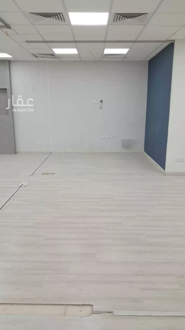 مكتب تجاري للإيجار في شارع صلاح الدين الايوبي, حي الملك عبدالعزيز, مدينة الرياض, منطقة الرياض صورة 5