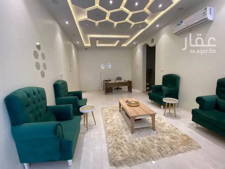 محل للإيجار في شارع عقبة بن عامر ، حي الريان ، تبوك ، منطقة تبوك صورة 5