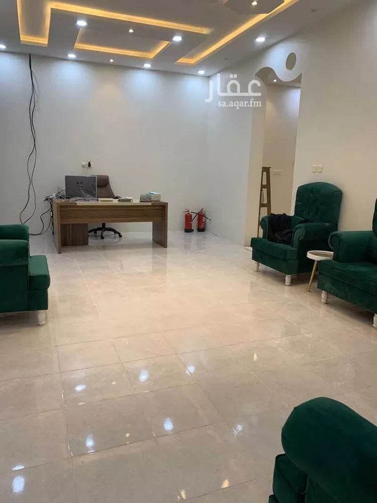 محل للإيجار في شارع عقبة بن عامر ، حي الريان ، تبوك ، منطقة تبوك صورة 2