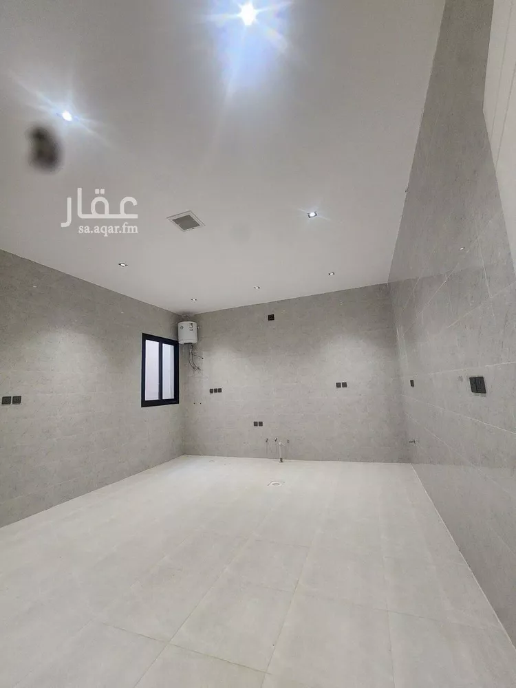 Floor for Sale in Riyadh Ash Sharq 6