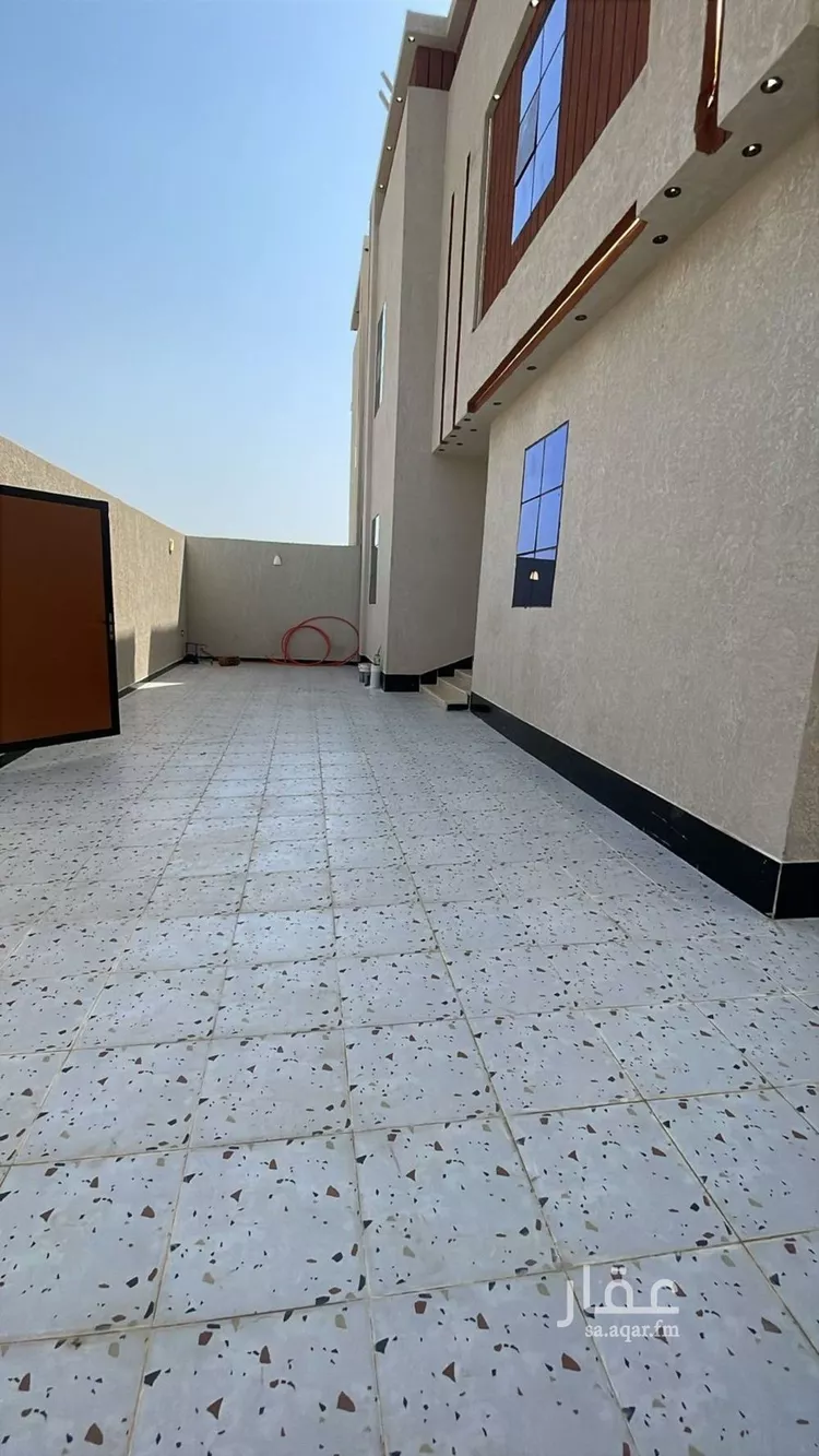 فيلا للبيع في شارع ابوحجر الاعلى 4, حي ابوحجر الاعلى, مدينة صامطه, منطقة جازان صورة 2