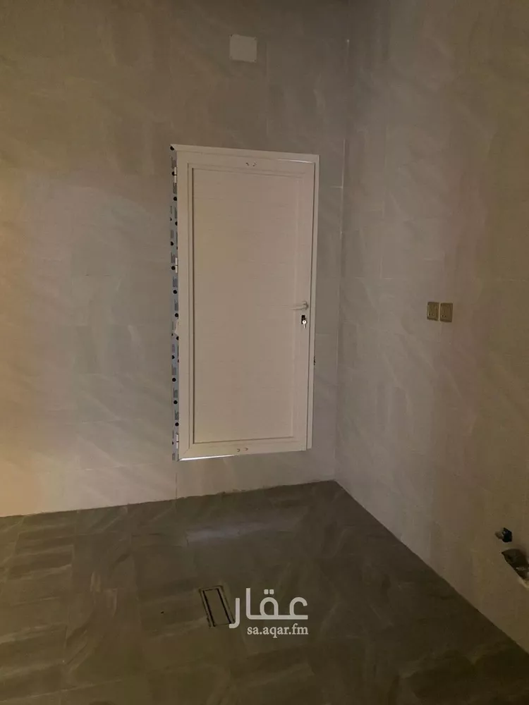 فيلا للبيع في شارع الشارع العام, حي المروج, مدينة صامطه, منطقة جازان صورة 4