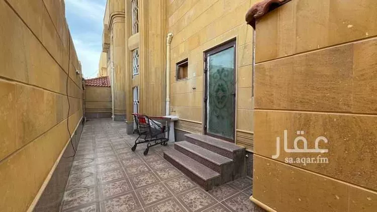 فيلا للإيجار في شارع البطحاء, حي الدانة الشمالية, مدينة الظهران, المنطقة الشرقية صورة 4