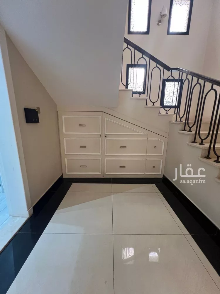 فيلا للبيع في شارع أبو الحسن الصِقِلّي, حي المحمدية, مدينة جدة, منطقة مكة المكرمة صورة 4