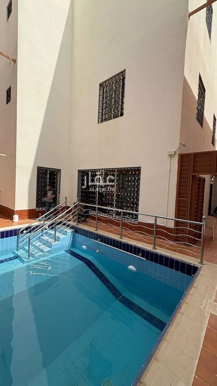 فيلا للبيع في شارع أوس بن أوس , حي أبحر الجنوبية, مدينة جدة, منطقة مكة المكرمة 1 صورة