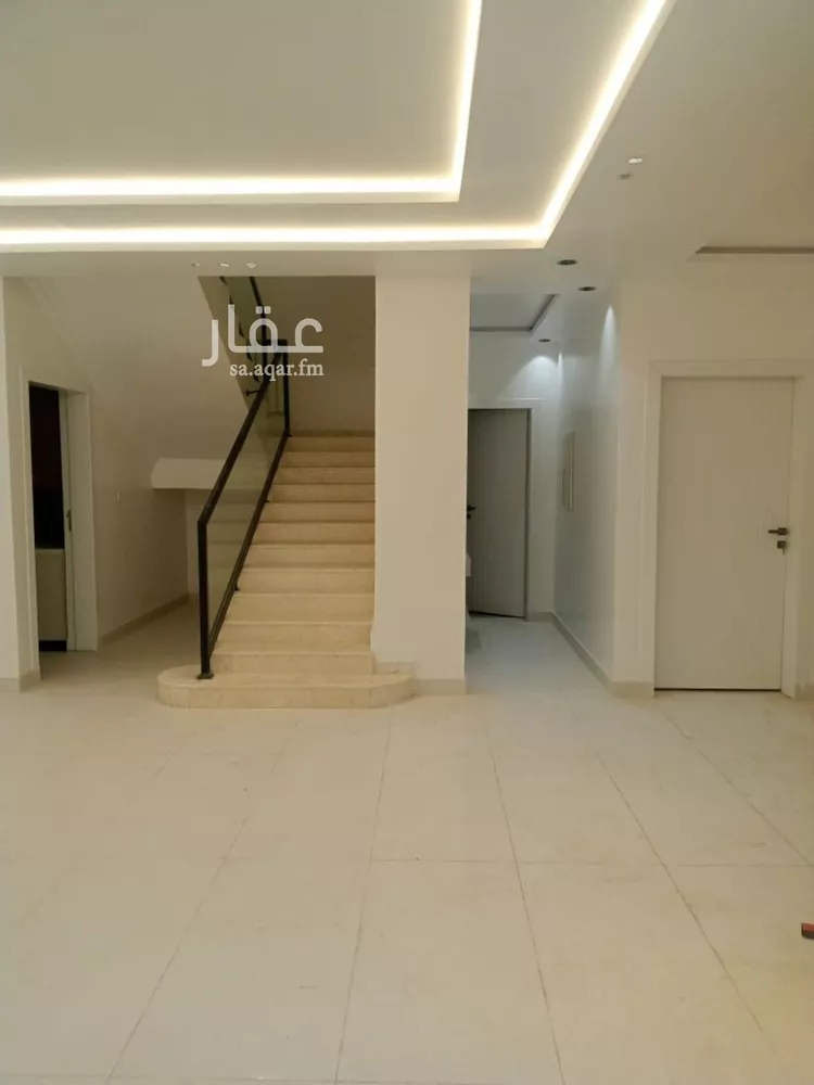 فيلا للإيجار في شارع رقم 384, حي النرجس, مدينة الرياض, منطقة الرياض صورة 3