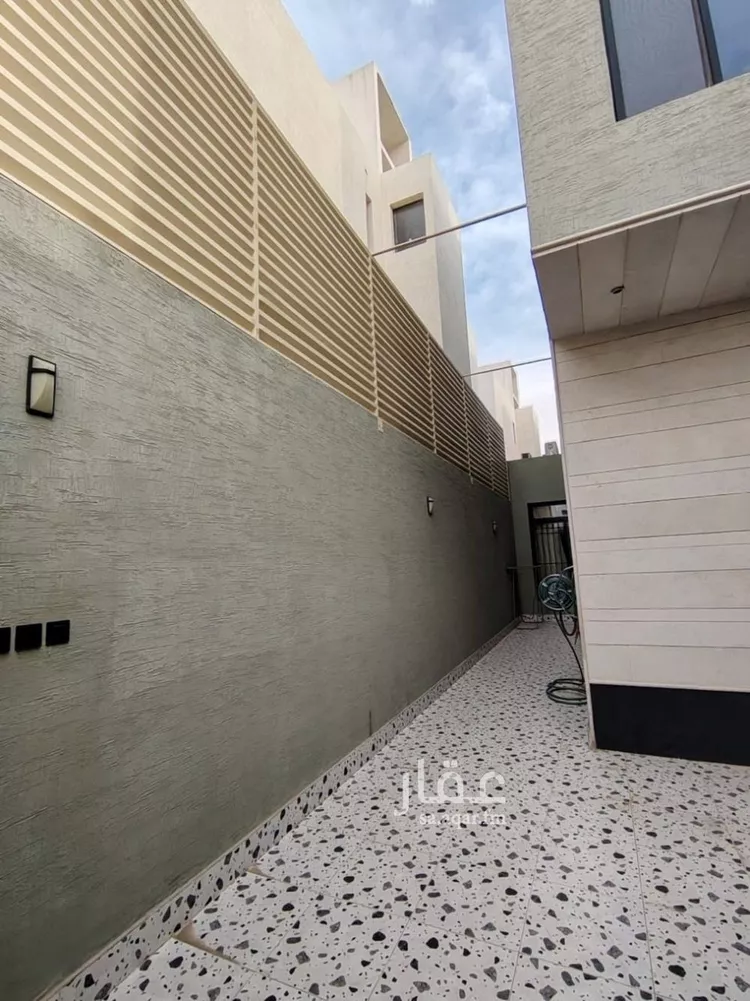 دور للبيع في شارع شارع, حي المعيزيلة, مدينة الرياض, منطقة الرياض 18
