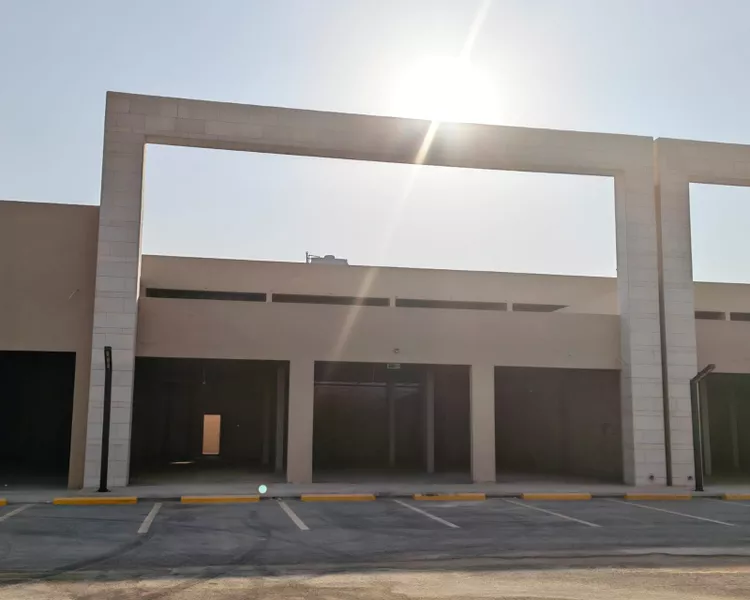 محل للإيجار في شارع جبل خيرة, حي الجنادرية, مدينة الرياض, منطقة الرياض صورة 2