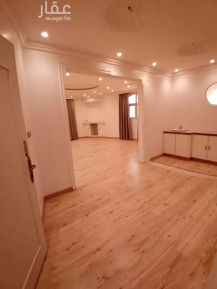 فيلا للإيجار في شارع السفراء, حي السلام, مدينة الرياض, منطقة الرياض صورة 2