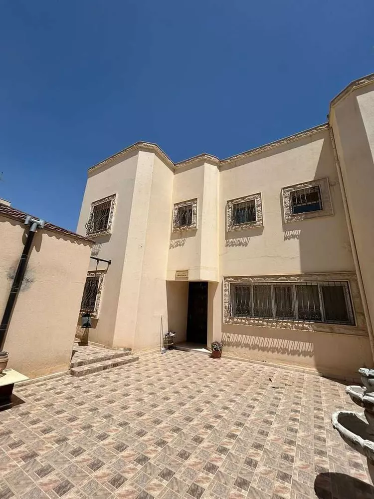 فيلا للبيع في شارع عبدالسلام أبي هديمة, حي الريان, مدينة الرياض, منطقة الرياض