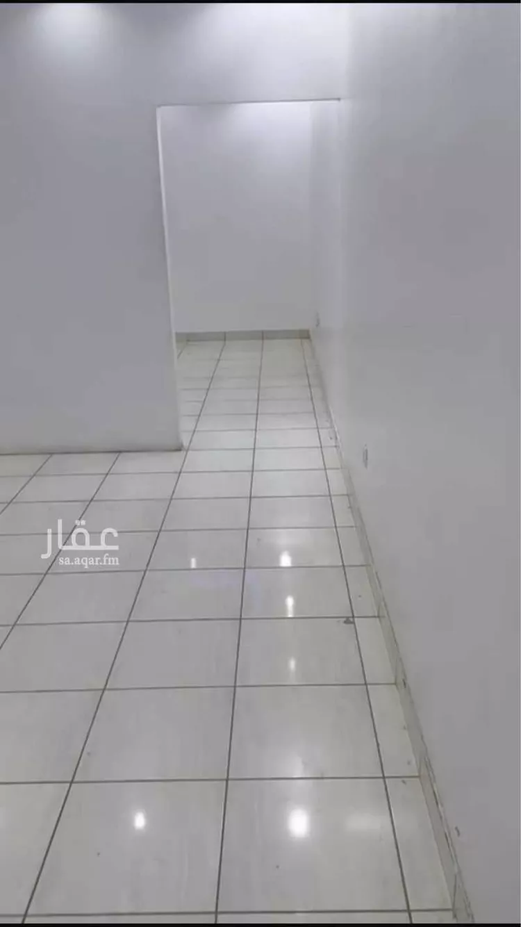 مكتب تجاري للإيجار في شارع عرفات, حي الدار البيضاء, مدينة الرياض, منطقة الرياض صورة 2