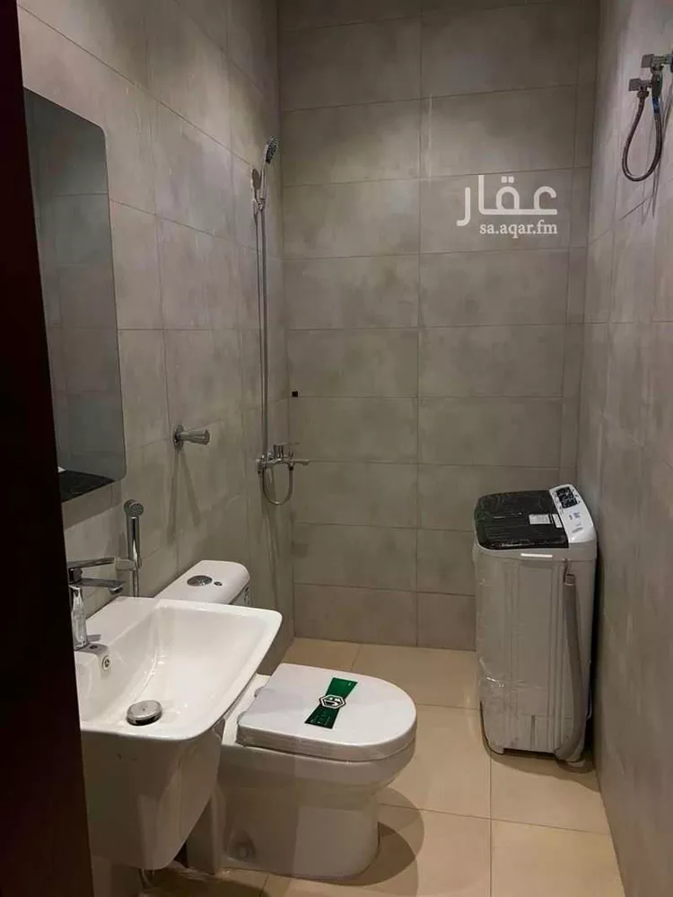 شقة للإيجار في شارع الفريق, حي العزيزية, مدينة جدة, منطقة مكة المكرمة صورة 3