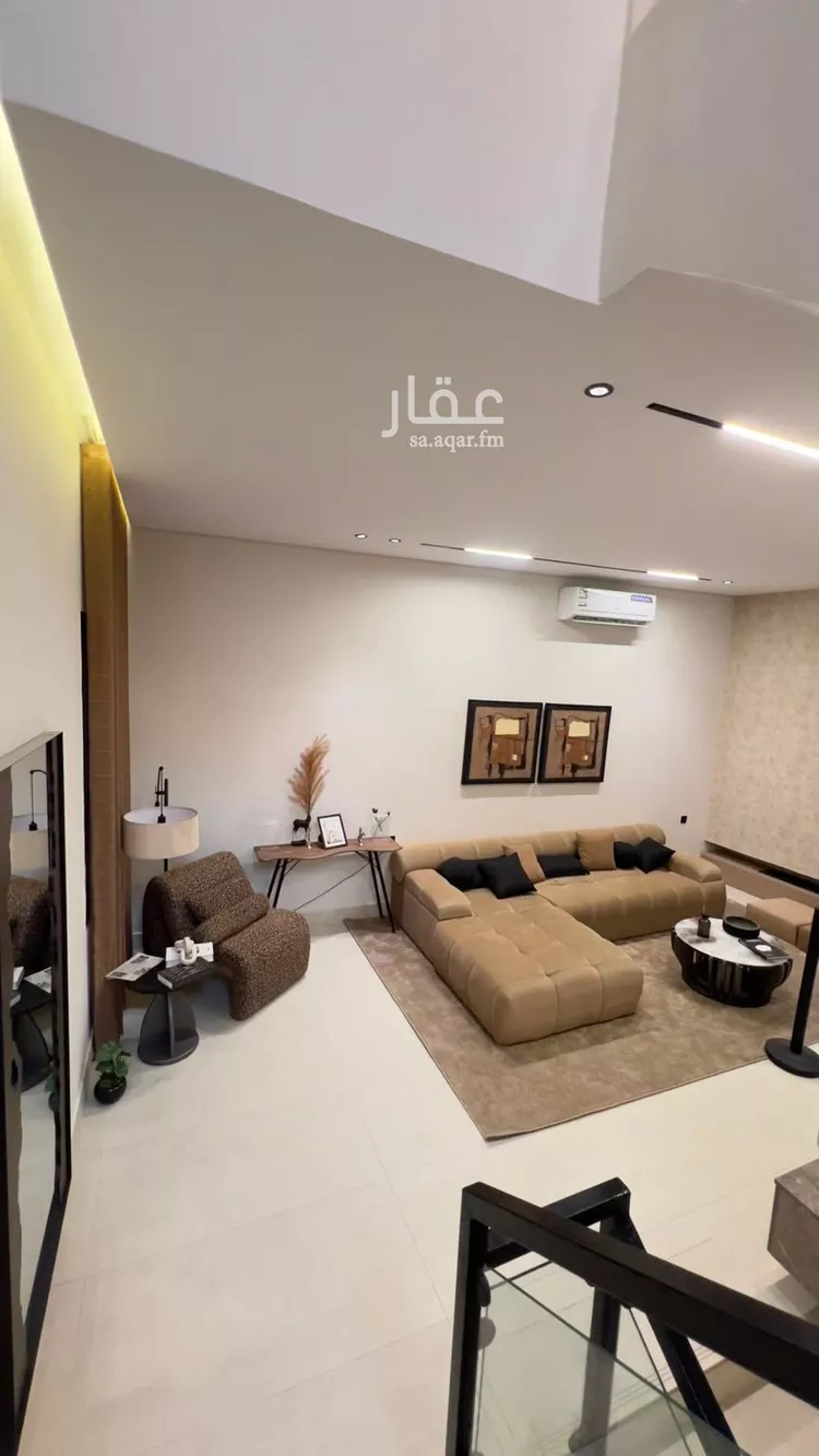 فيلا للبيع في شارع إسماعيل القيسي, حي عكاظ, مدينة الرياض, منطقة الرياض 9