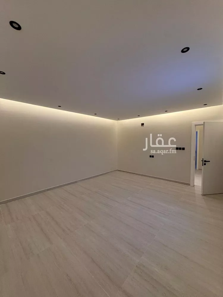 فيلا للبيع في شارع المؤذن, حي الحزم, مدينة الرياض, منطقة الرياض 12