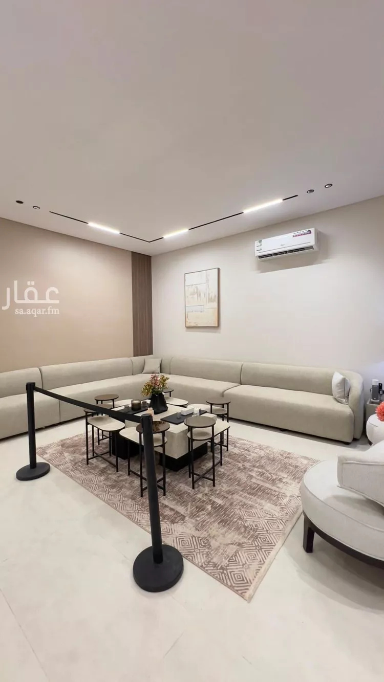 دور للبيع في شارع إسماعيل القيسي, حي عكاظ, مدينة الرياض, منطقة الرياض 19