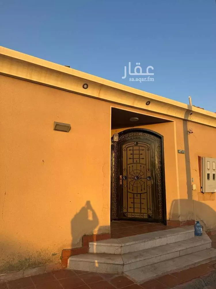 فيلا للبيع في شارع الشعبي, حي اللصافة, مدينة المذنب, منطقة القصيم صورة 2