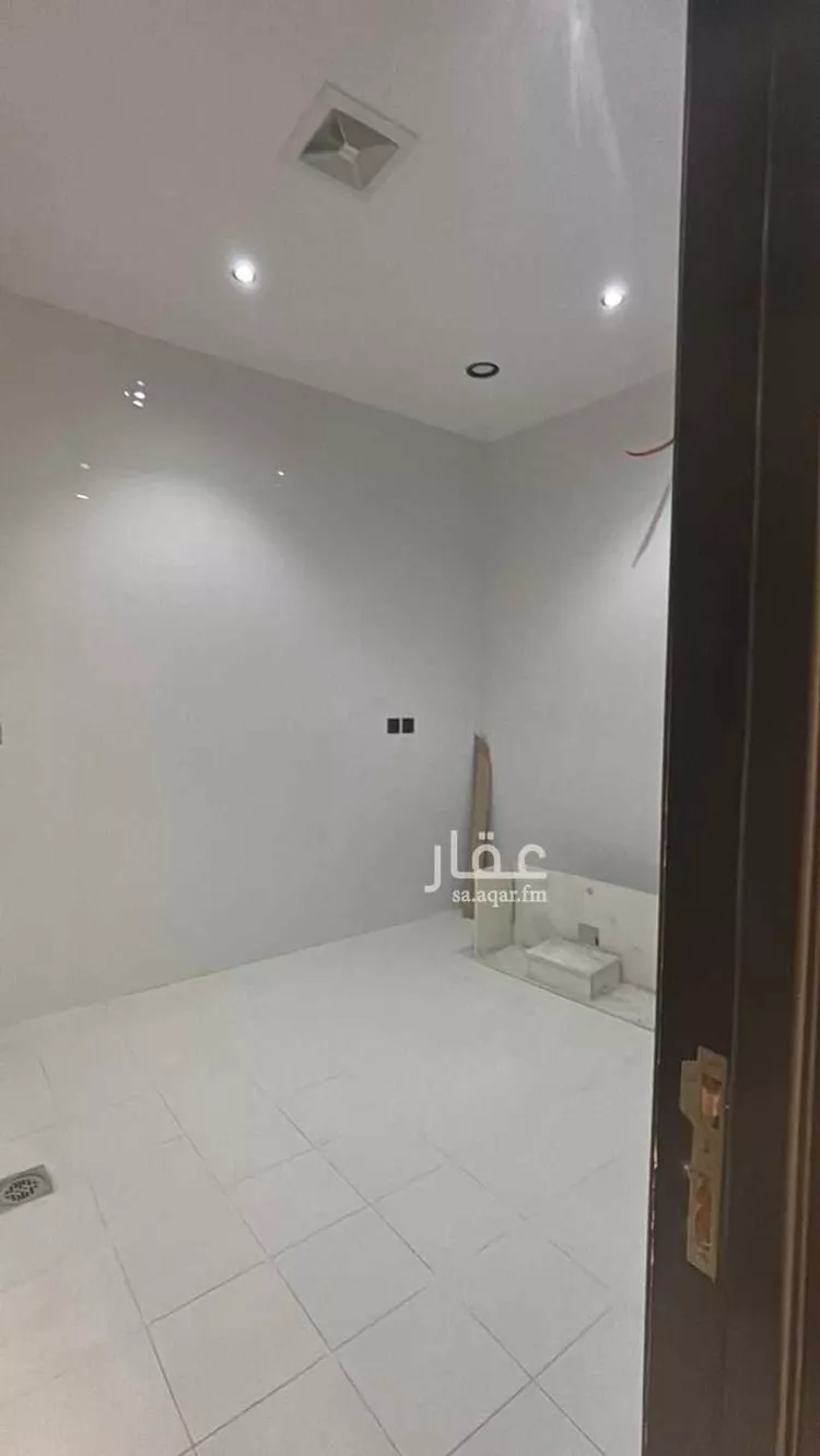 دور للبيع في شارع عبدالعزيز بن أحمد التميمي, حي السويدي, مدينة الرياض, منطقة الرياض 12