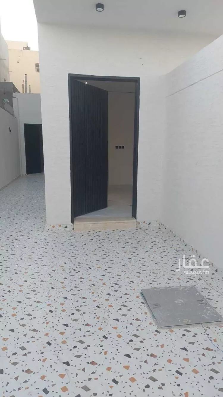 Floor for Sale in Riyadh Dhahrat Namar صورة 3