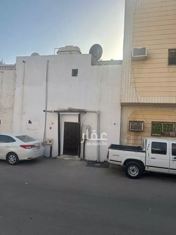 فيلا للبيع في شارع عمر أبي حفص, حي الجرادية, مدينة الرياض, منطقة الرياض صورة 3