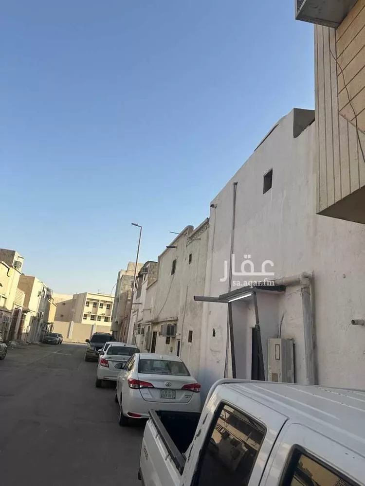 فيلا للبيع في شارع عمر أبي حفص, حي الجرادية, مدينة الرياض, منطقة الرياض صورة 2