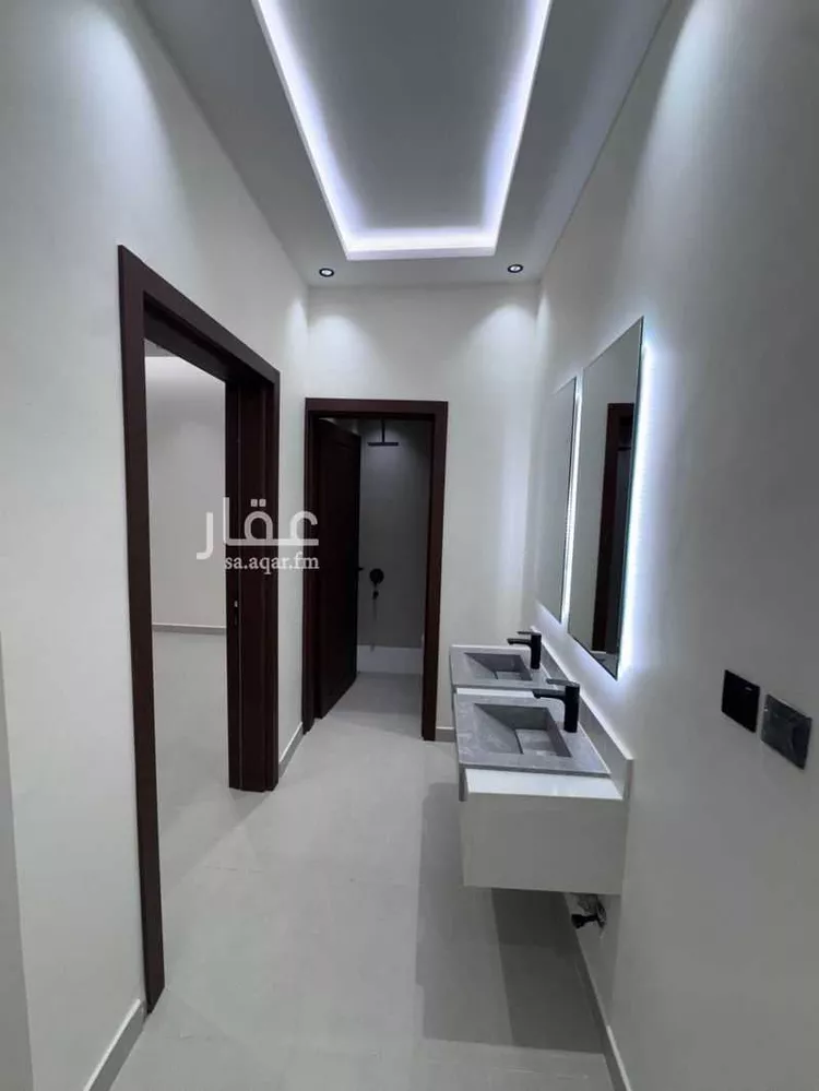 دور للبيع في شارع الشرفيه, حي بدر, مدينة الرياض, منطقة الرياض صورة 3