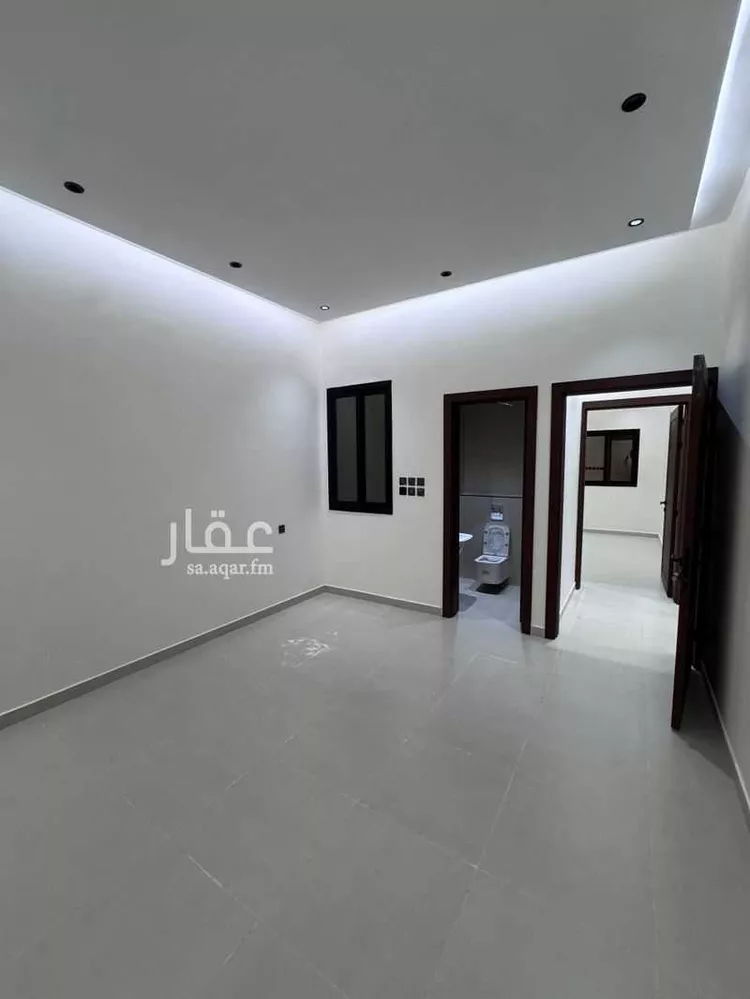 دور للبيع في شارع الشرفيه, حي بدر, مدينة الرياض, منطقة الرياض صورة 2