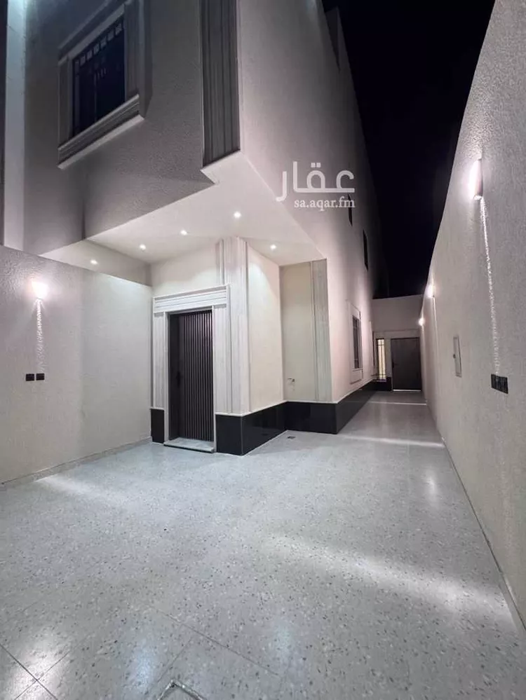 دور للبيع في شارع الشرفيه, حي بدر, مدينة الرياض, منطقة الرياض صورة 5