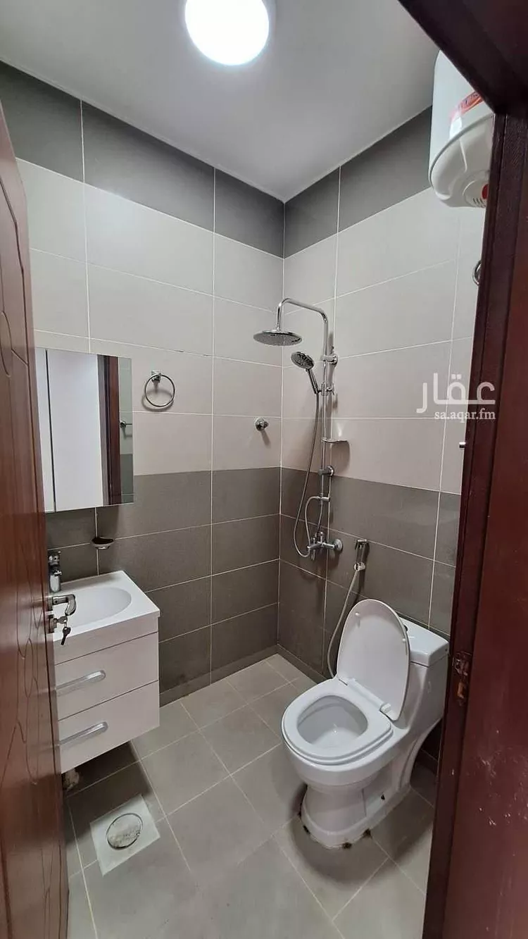 شقة للإيجار في شارع العرفج, حي العليا, مدينة الرياض, منطقة الرياض 15
