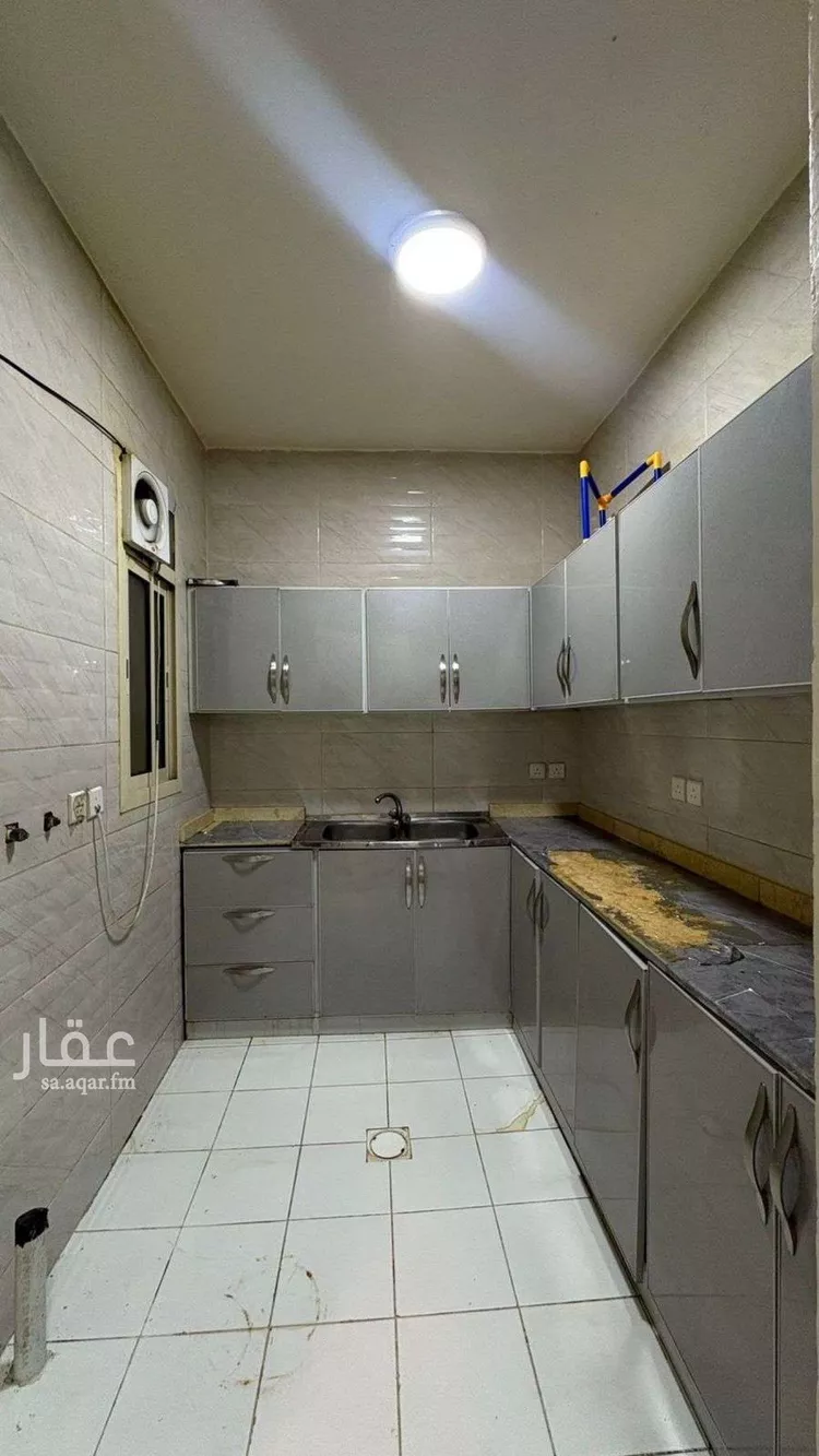 عمارة للإيجار في شارع حمزة بن أبي الحسن, حي العمل, مدينة الرياض, منطقة الرياض صورة 5