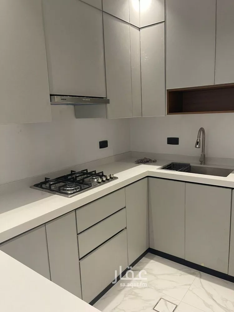 شقة للبيع في شارع محمد بن عبدالعزيز الدغيثر, حي الملقا, مدينة الرياض, منطقة الرياض صورة 2