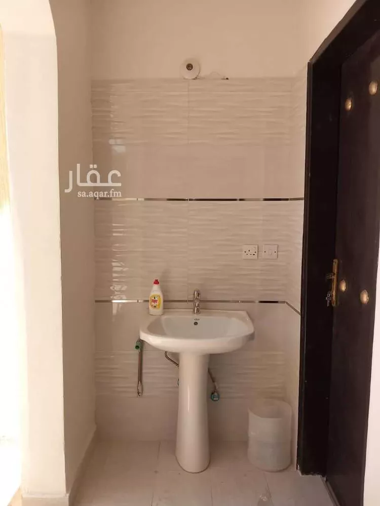 استراحة للإيجار في شارع نويعمه, حي السلي, مدينة الرياض, منطقة الرياض صورة 3