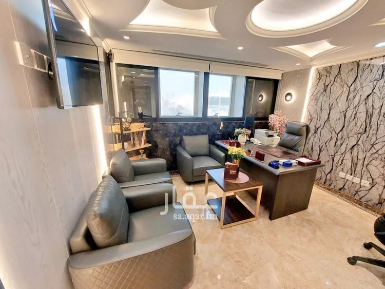 مكتب تجاري للإيجار في شارع التخصصي الفرعي, حي المحمدية, مدينة الرياض, منطقة الرياض