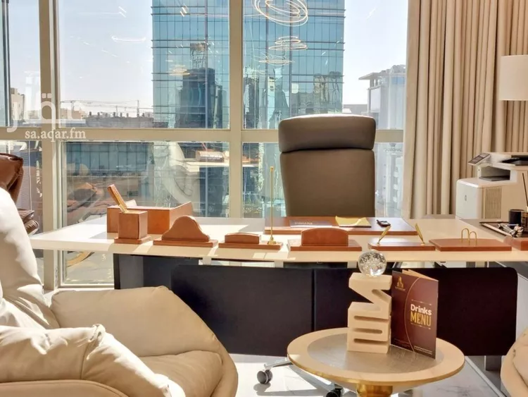 مكتب تجاري للإيجار في شارع الملك فهد الفرعي, حي العليا, مدينة الرياض, منطقة الرياض 25