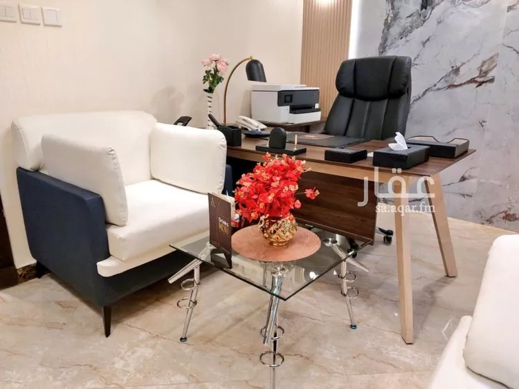 مكتب تجاري للإيجار في شارع التخصصي الفرعي, حي المحمدية, مدينة الرياض, منطقة الرياض صورة 3