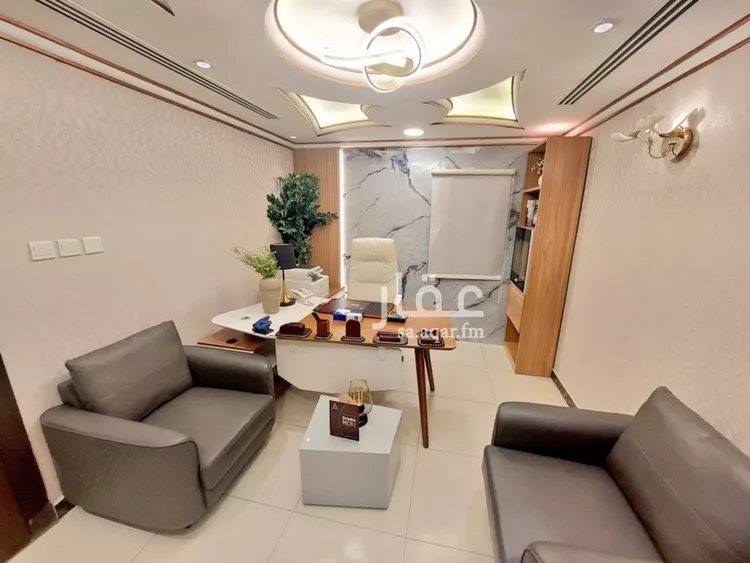 مكتب تجاري للإيجار في شارع التخصصي الفرعي, حي المحمدية, مدينة الرياض, منطقة الرياض صورة 4